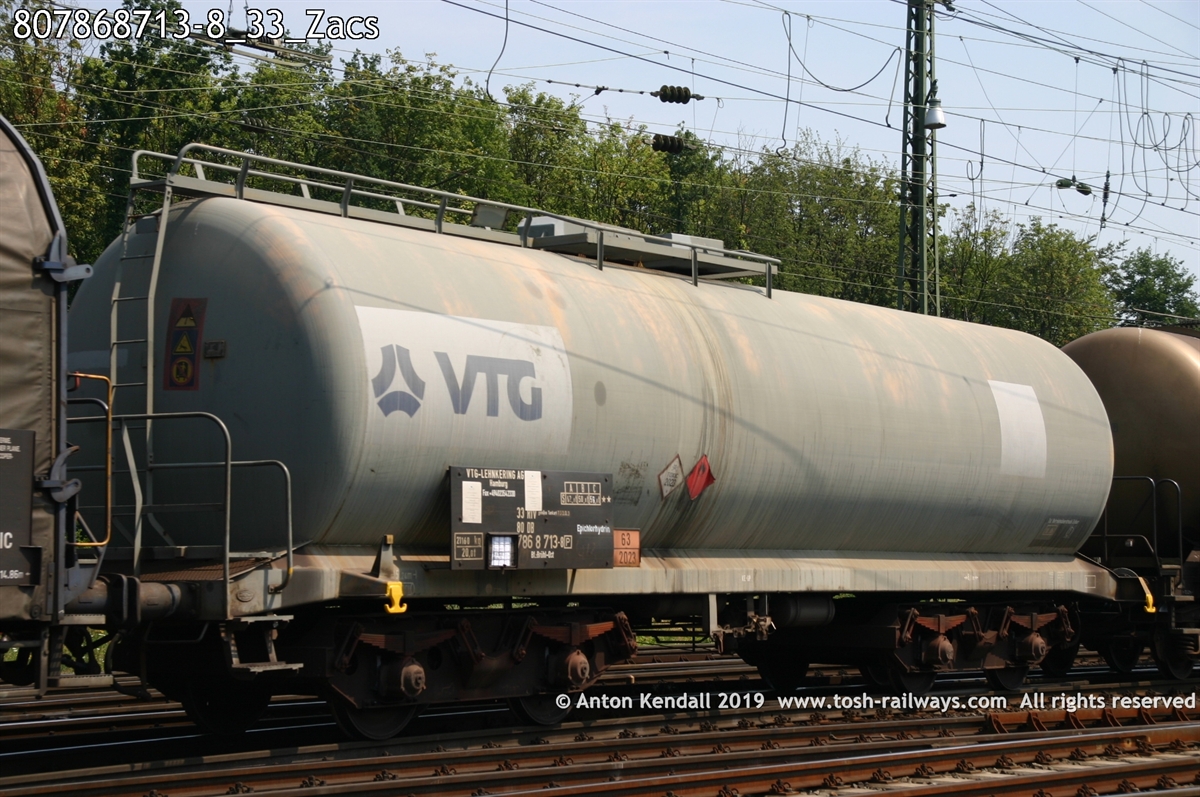 807868713-8_33_Zacs.jpg